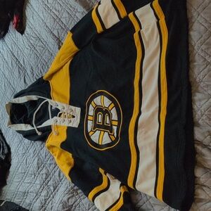 Bruins hoodie